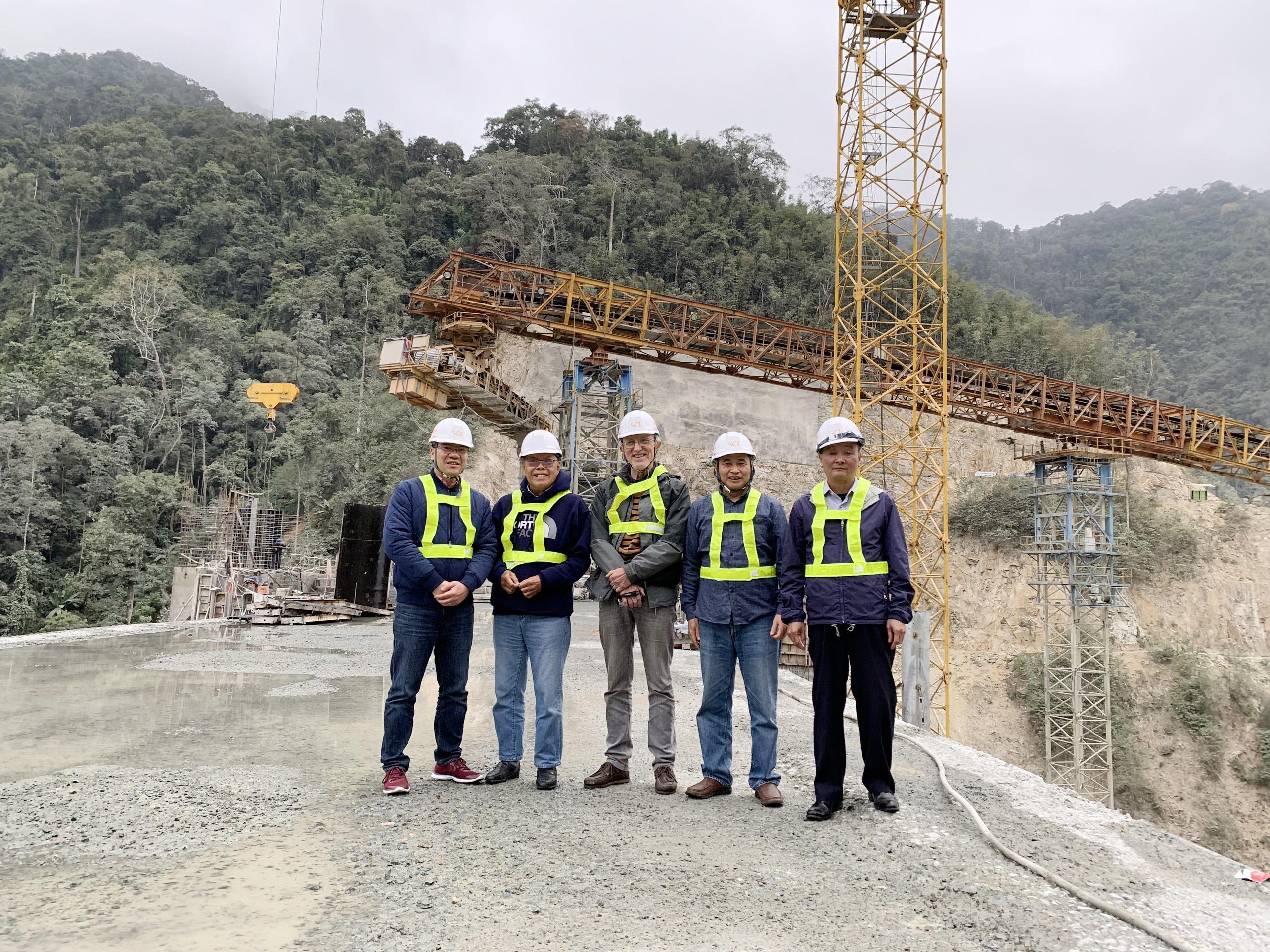 Khảo sát địa chất công trình tại khu vực đập thủy điện Trị An